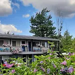 Blue Moon Motel